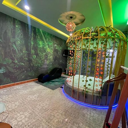 Couple Hotel - Khach San Tinh Yeu Buon Ko Sir Exterior foto